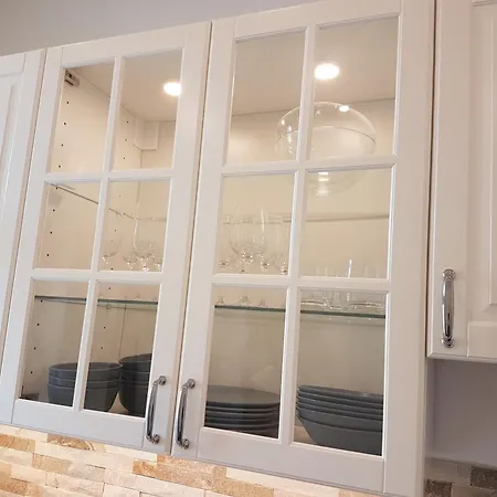 Race Yacht White Line *